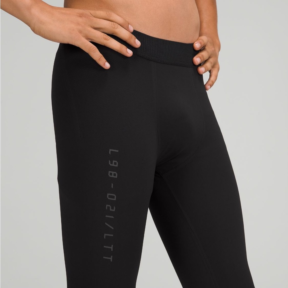 License to train 21” Mens Tight Size Medium Black New with Tag